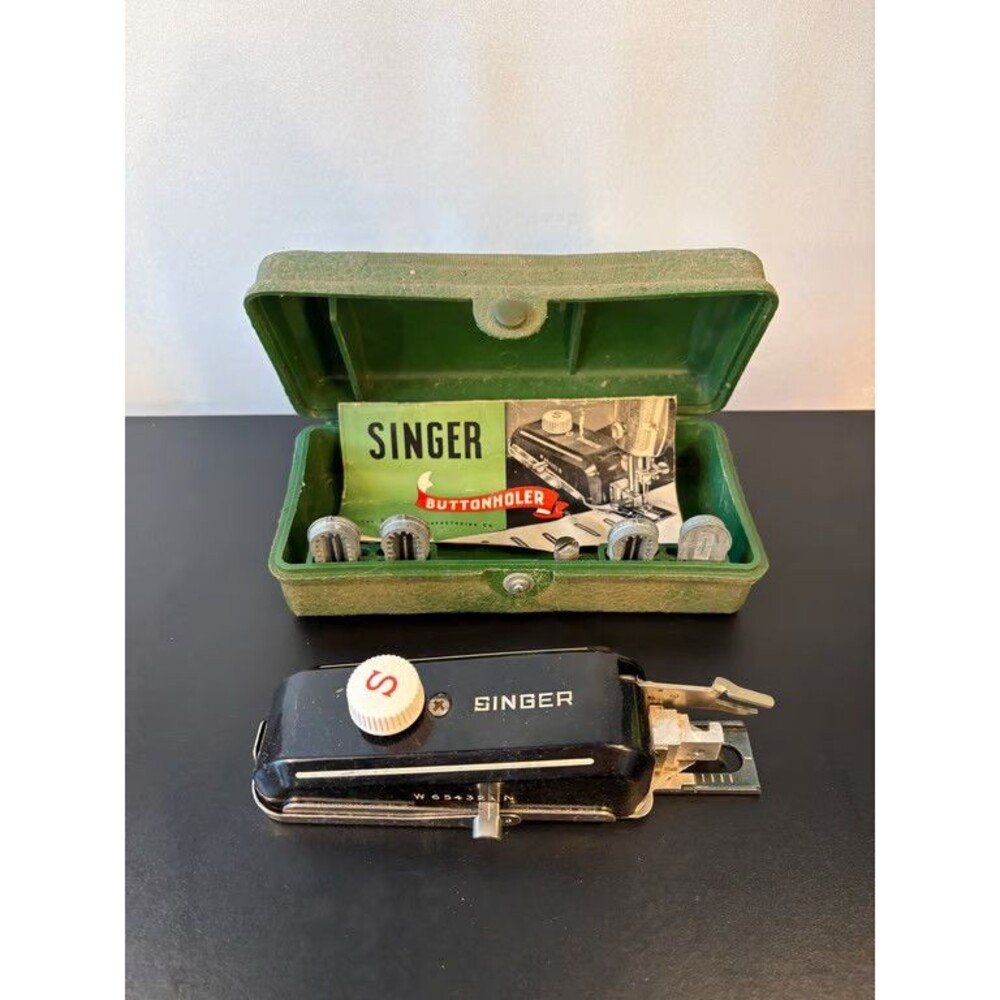 Singer Buttonholer Attachment W65432N Case Manual